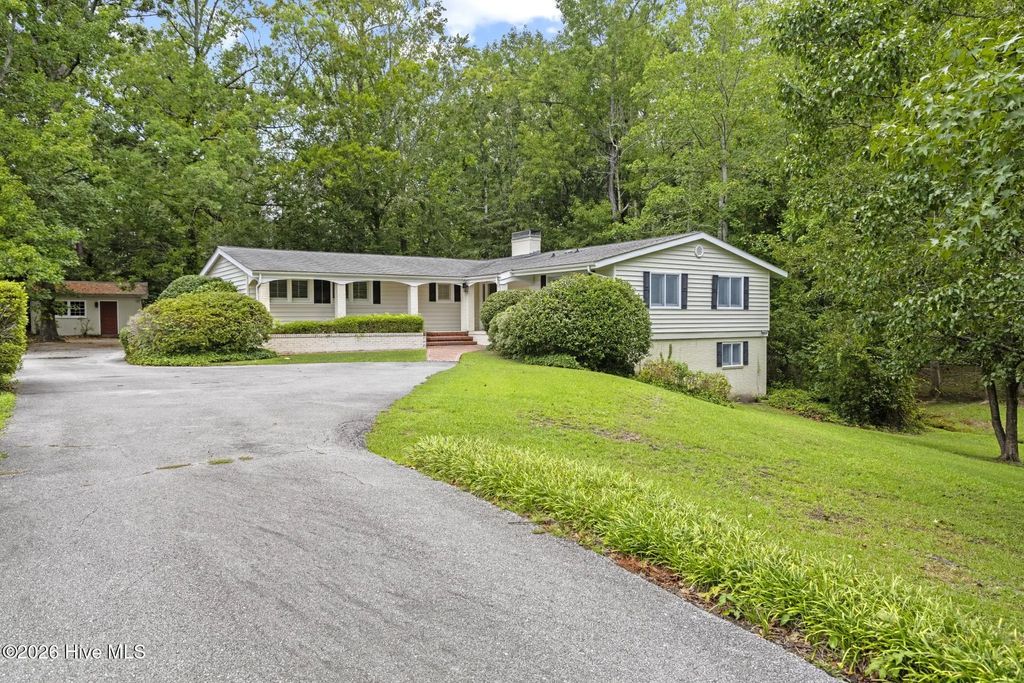 402 Country Club Drive, Jacksonville
