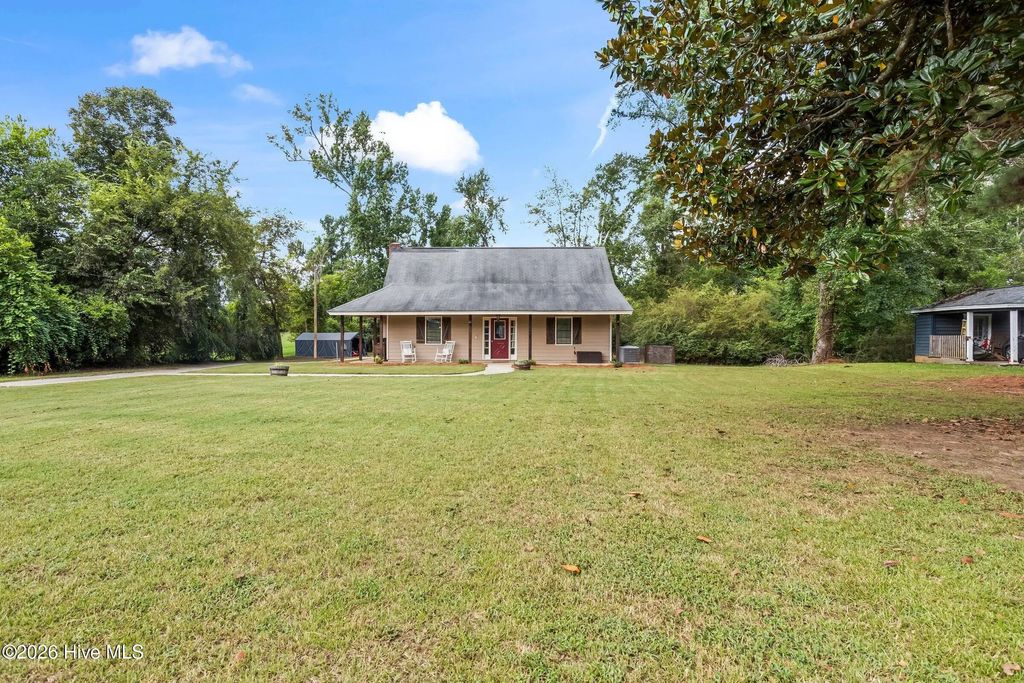 205 Live Oak Drive, Burke