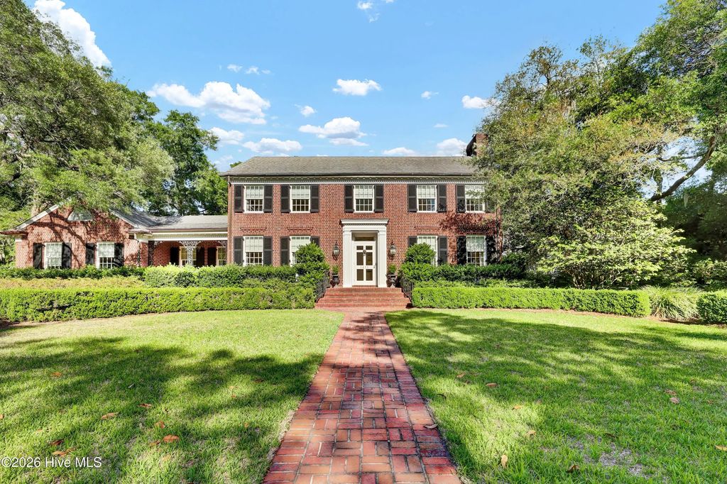 1411 Live Oak Parkway, Wilmington
