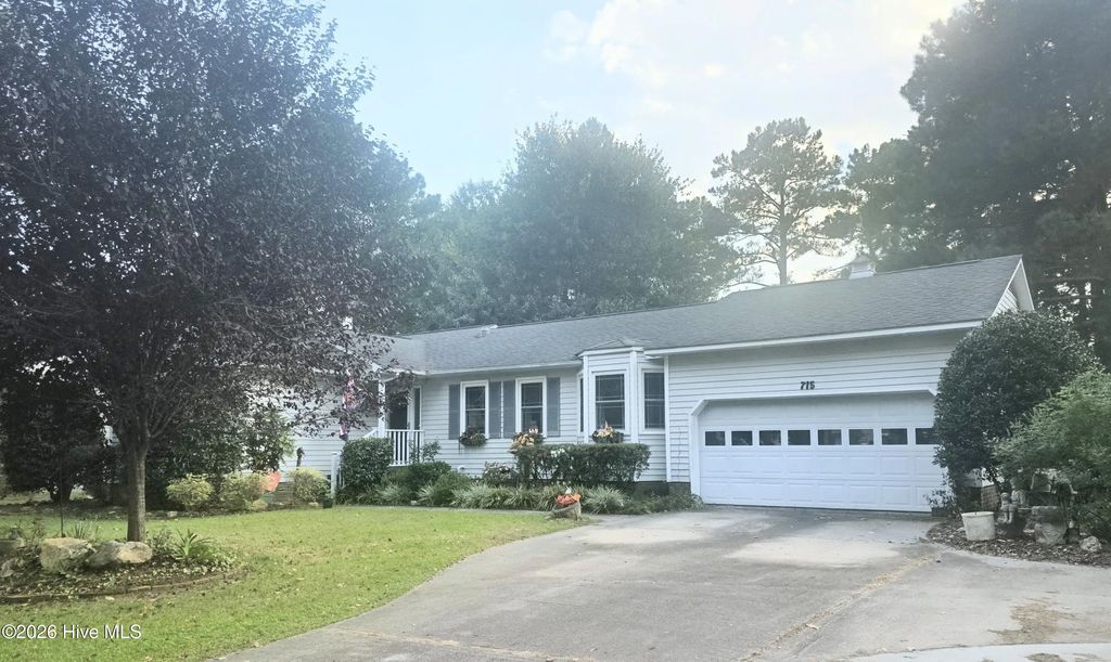 715 Plantation Drive, New Bern