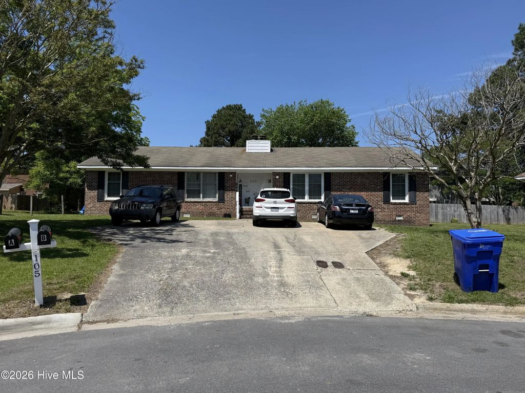 105 Mosby Circle A&b, Greenville