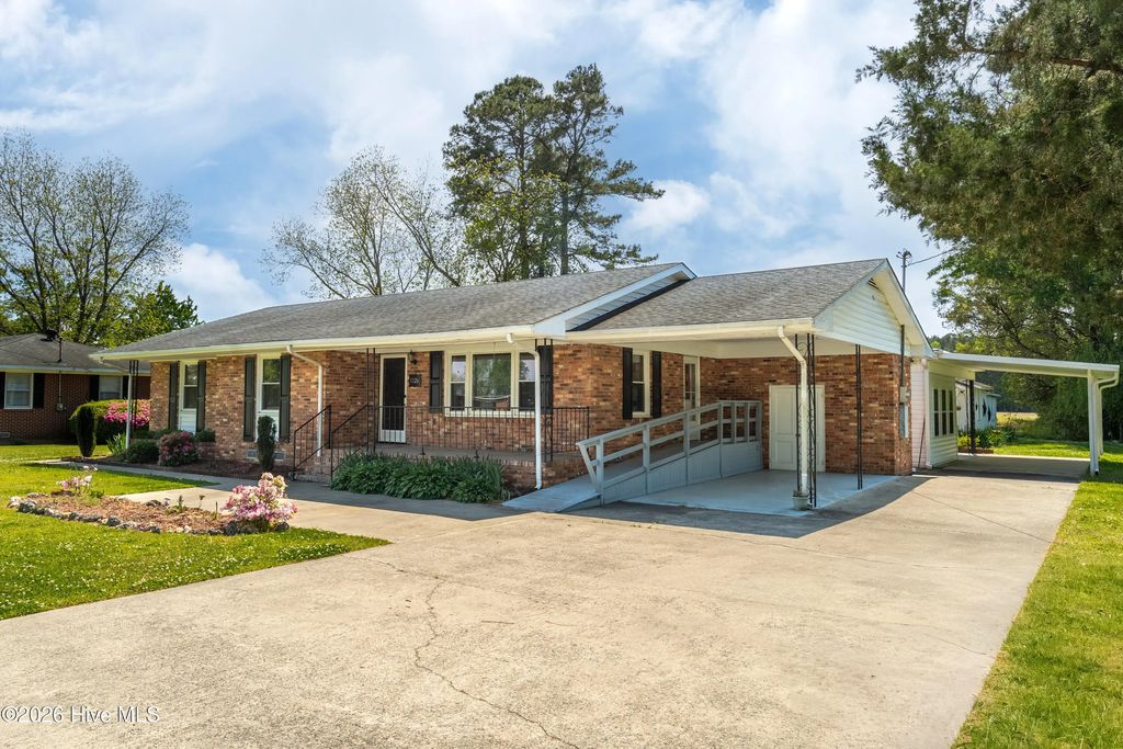 1226 Hwy 58 S, Kinston