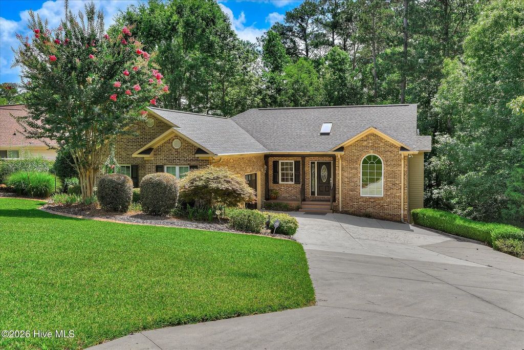 613 Heritage Cove, McCormick