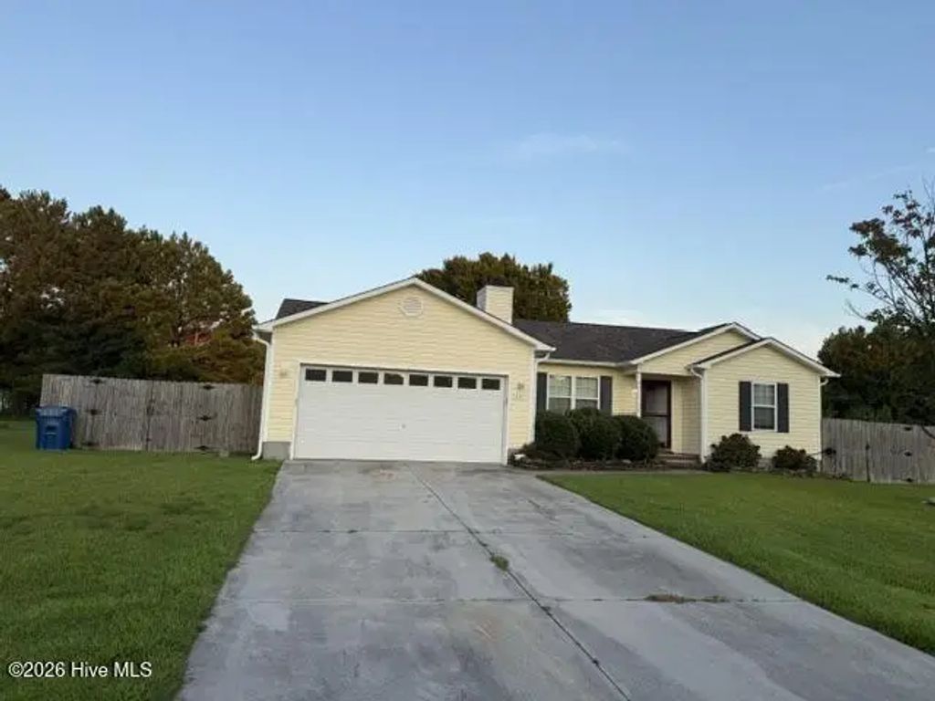 407 S Grazing Court, Sneads Ferry