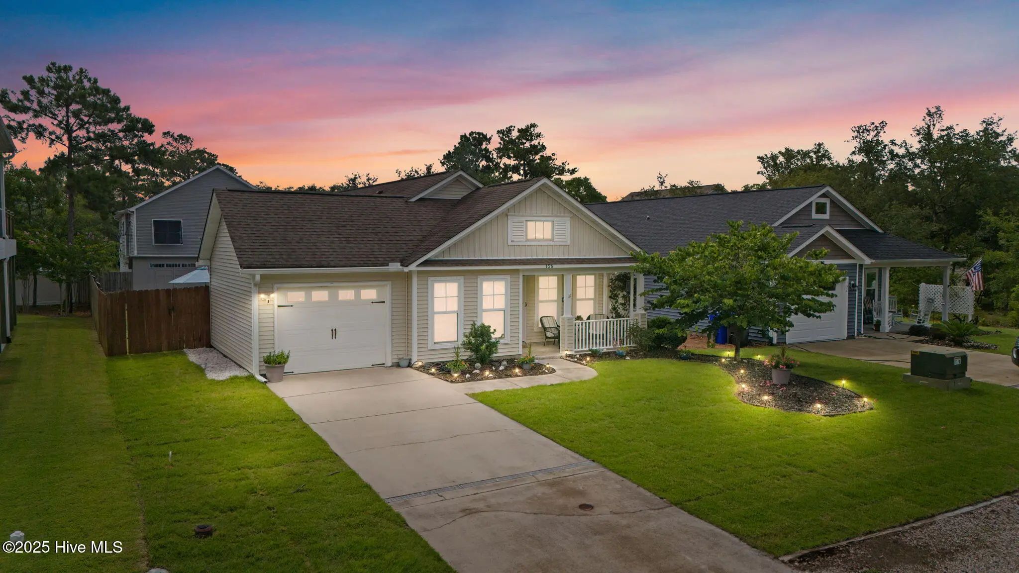 126 Nw 14th Street, Oak Island