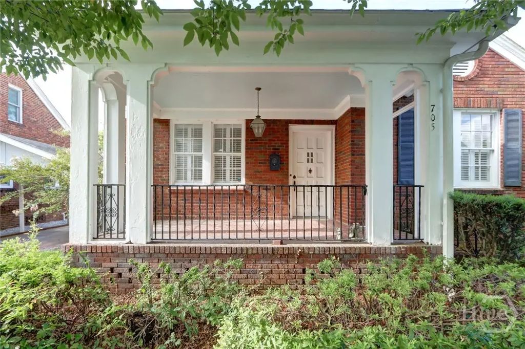 705 E 51st Street, Savannah