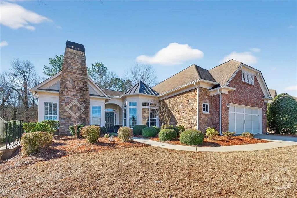 1090 Water Front Road, Greensboro