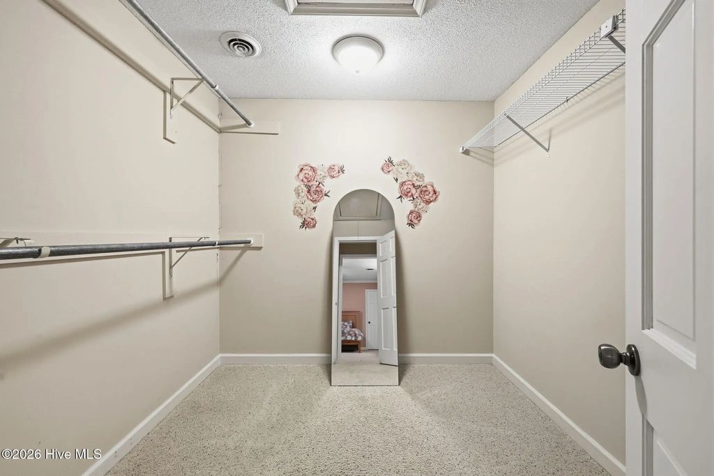 424 Camelia Drive, Washington