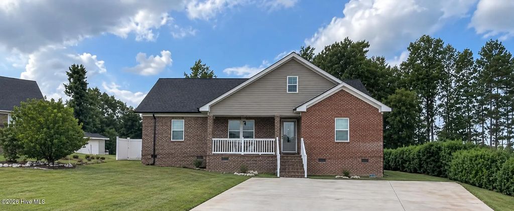 3210 Grapevine Court W, Wilson