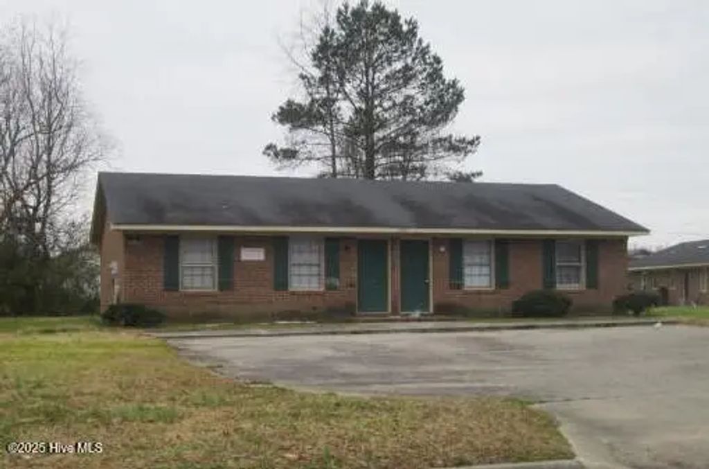1702 Birchwood Drive Se, Wilson