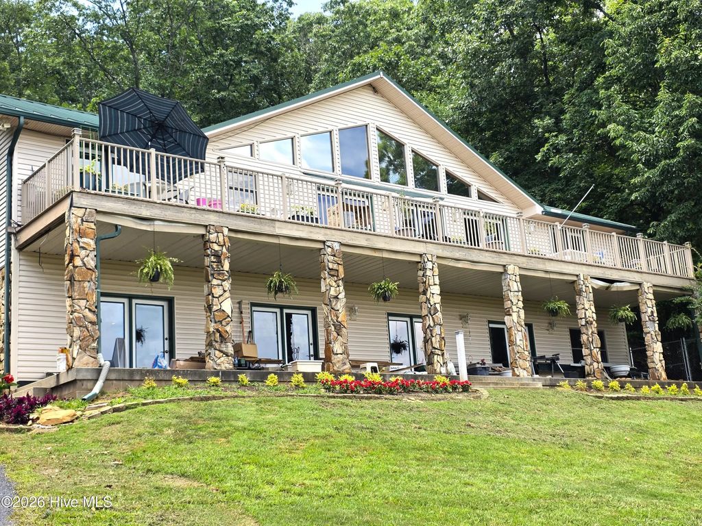 798 Timberwood Hills Road, Murphy