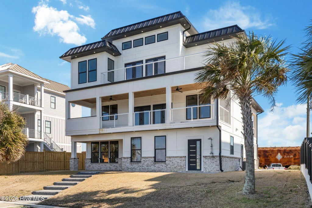 208 Radio Island Road, Morehead City