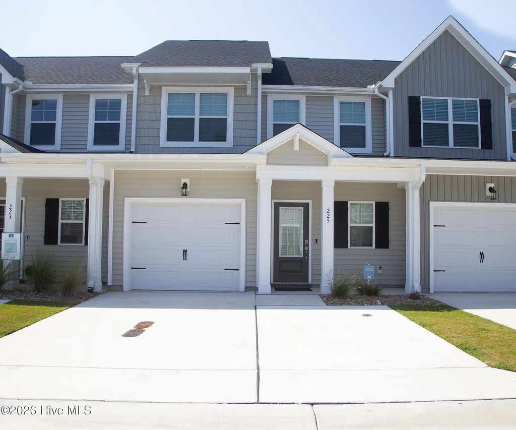 1809 Live Oak Street 225, Beaufort
