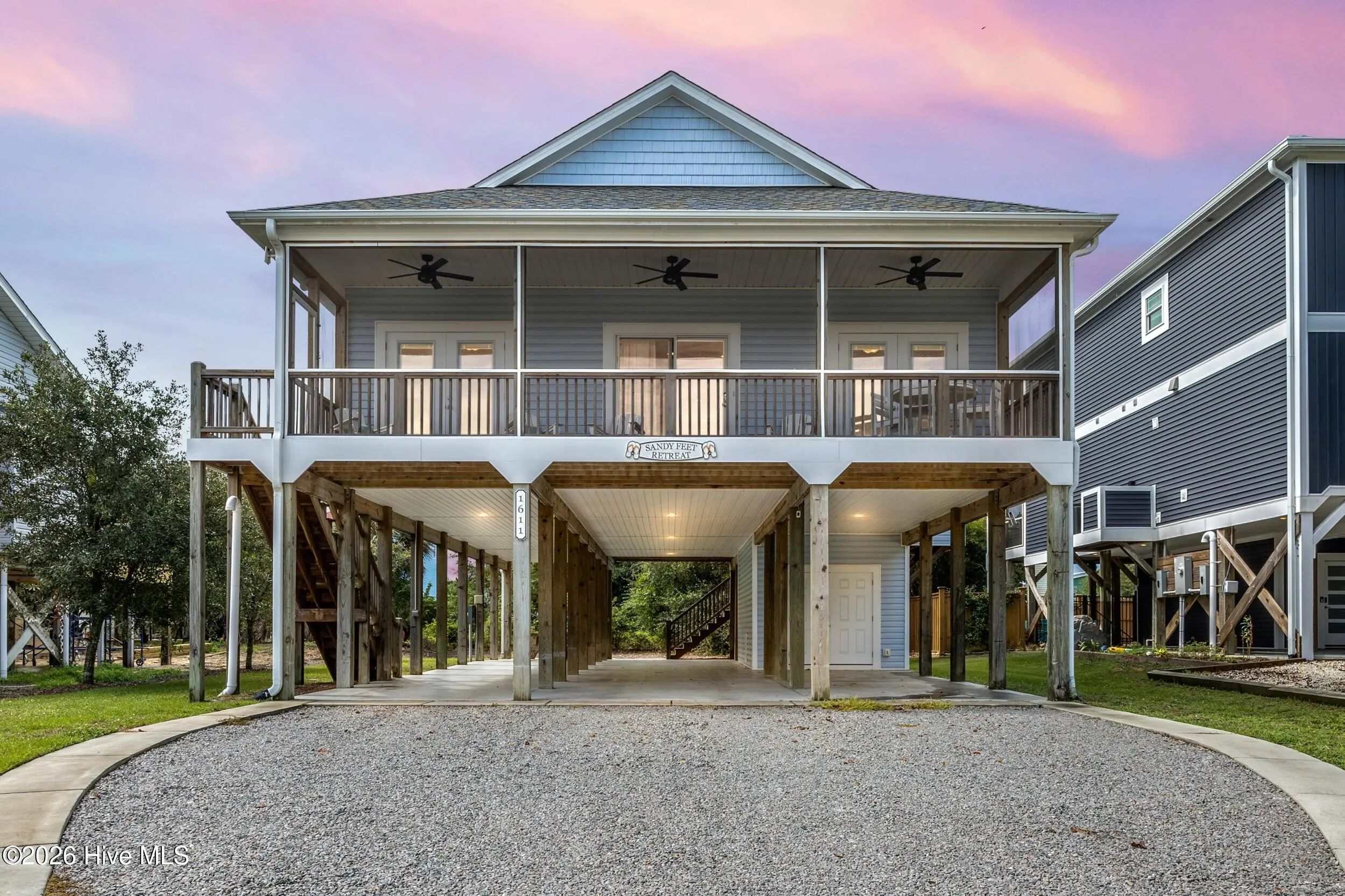 1611 E Pelican Drive, Oak Island