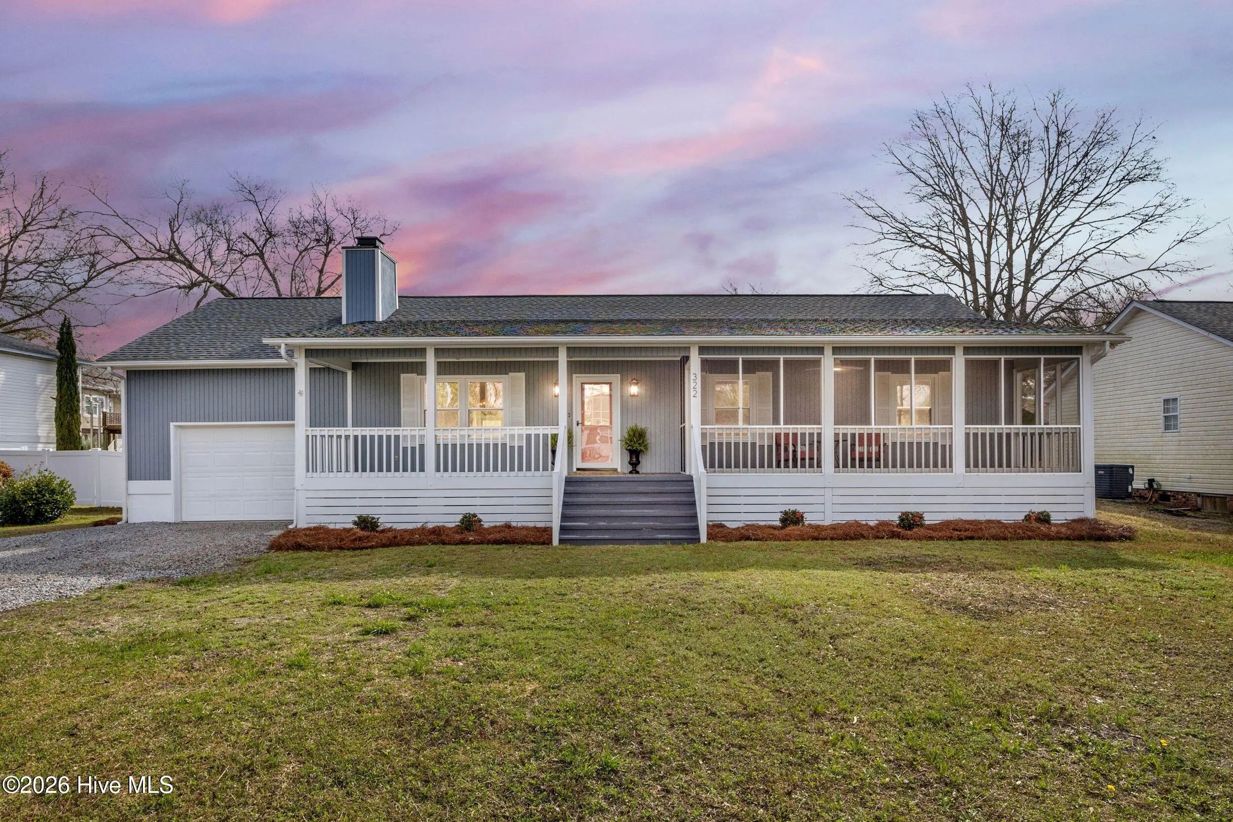 322 Ne 57th Street, Oak Island