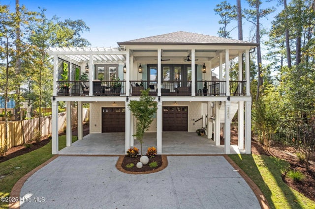 2805 W Yacht Drive, Oak Island