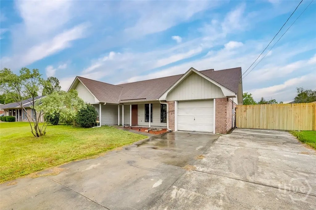 959 Black Willow Drive, 