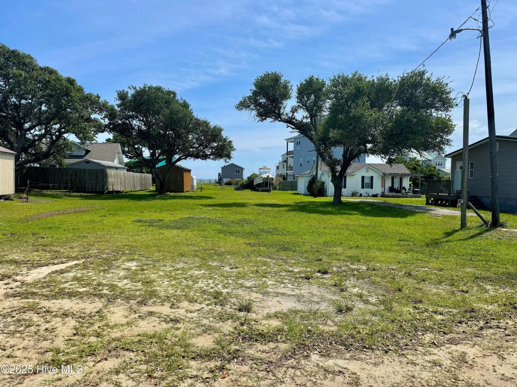 976 Island Road, Harkers Island