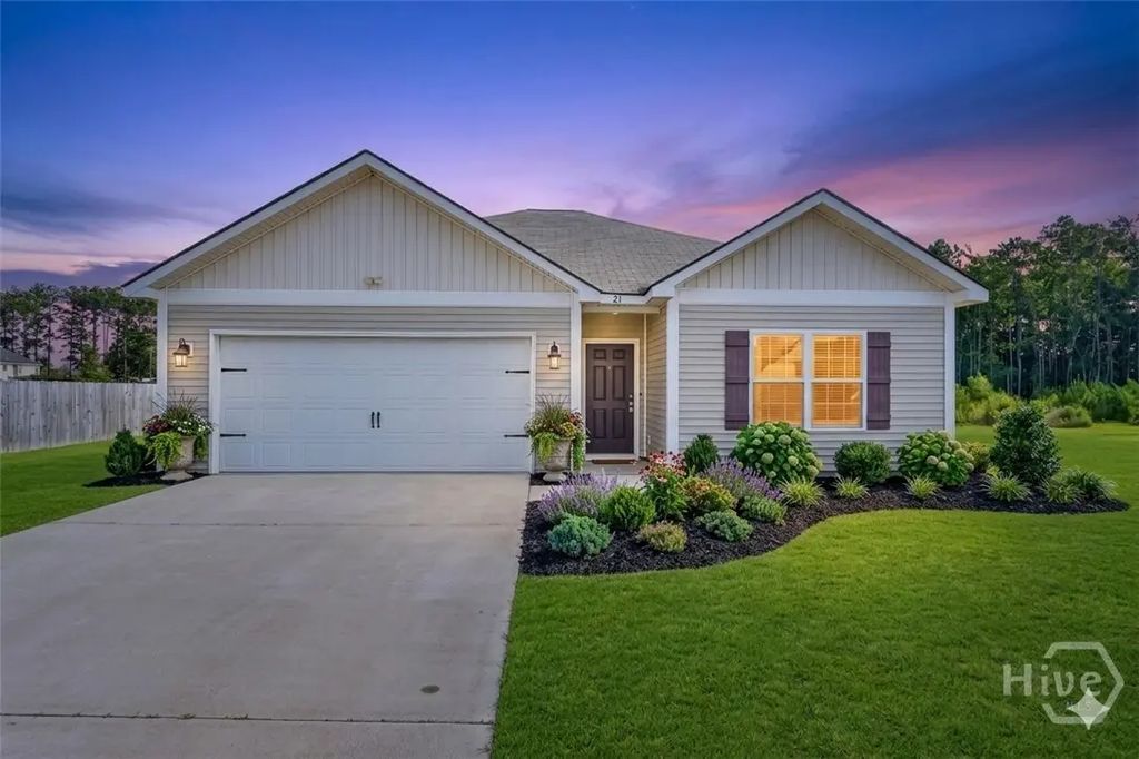 77 Firefly Trace Ne, Ludowici