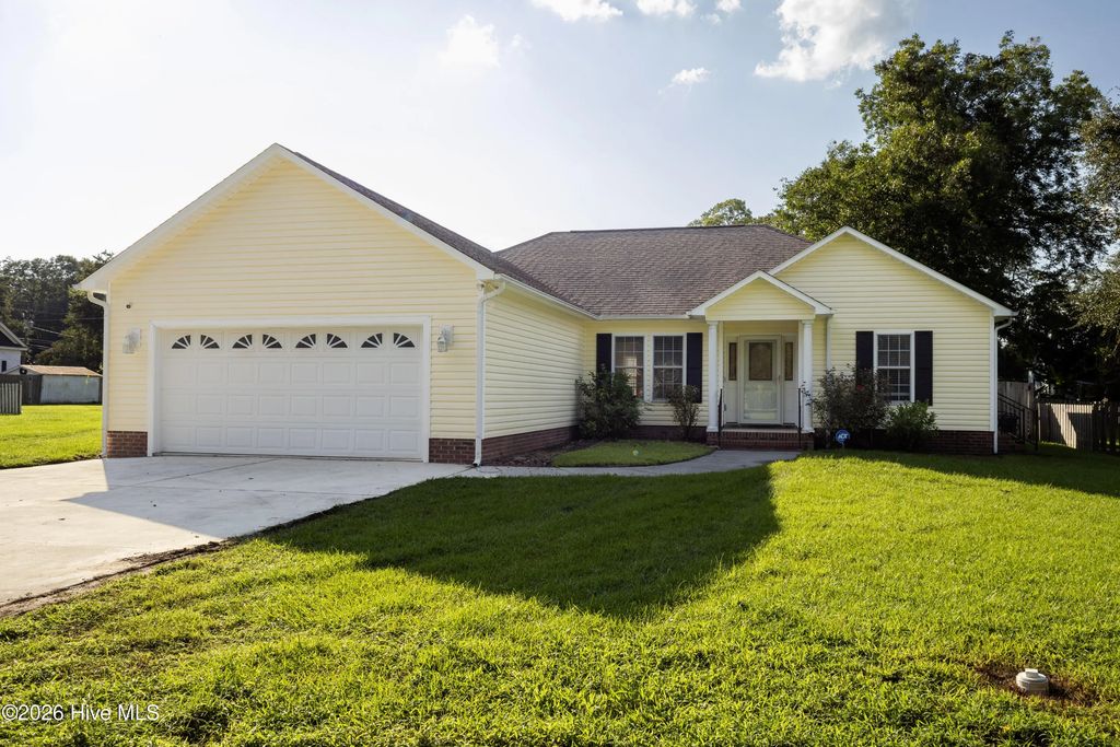 103 N Academy Street, Richlands
