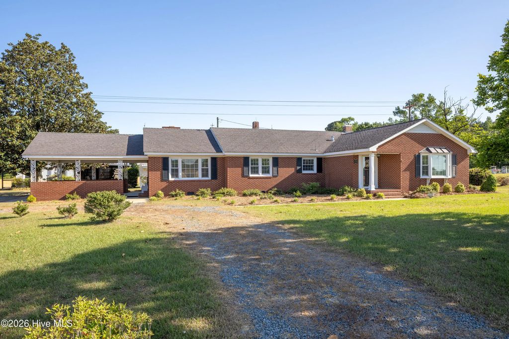 4490 Harnett Dunn Highway, Dunn