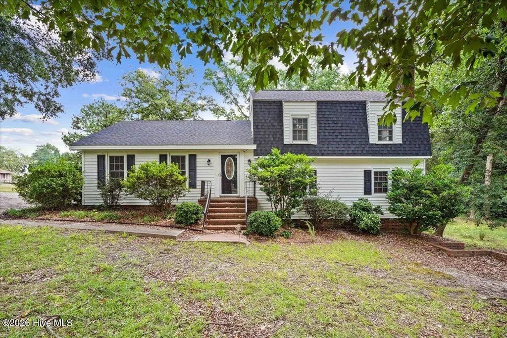 108 Holland Hill Drive, Goldsboro