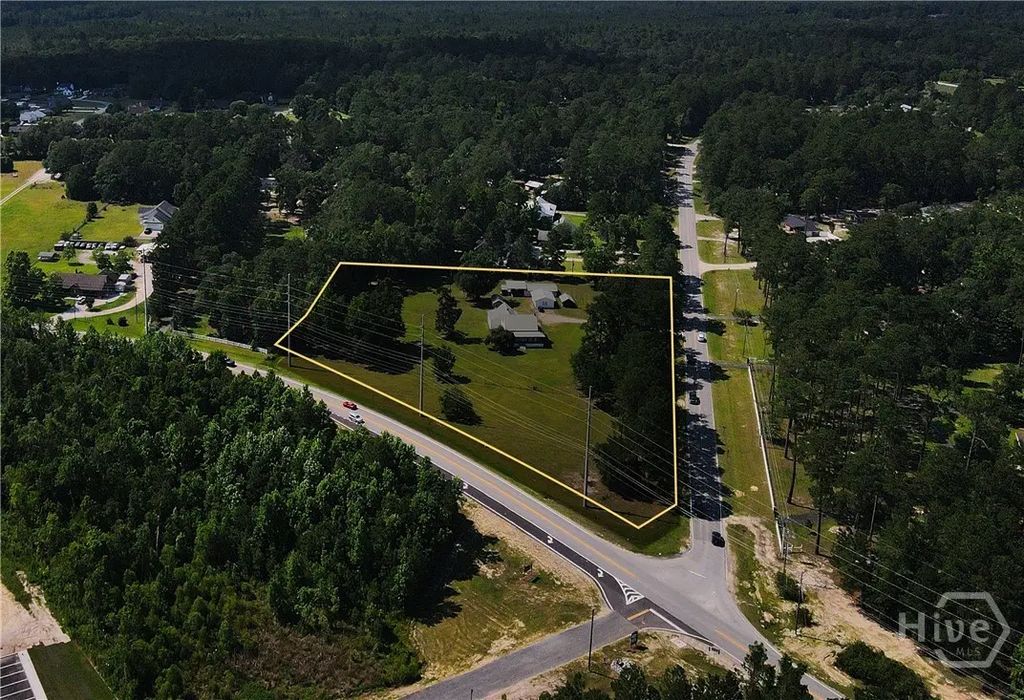 1268 Kolic Helmey Road, Guyton