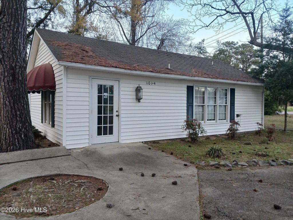 101 W Highland Avenue, Kinston