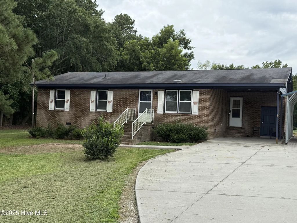 6050 Bottoms Dairy Road, Elm City