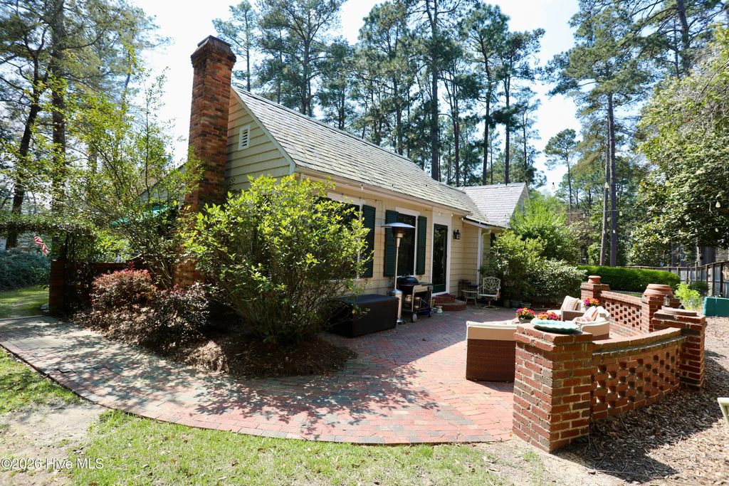 370 E Morganton Road, Southern Pines