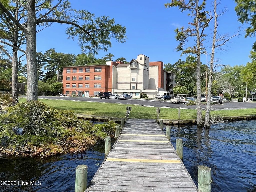 1221 Riverside Avenue 407, Elizabeth City