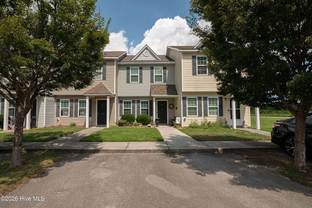 311 Burley Drive 11, Hubert