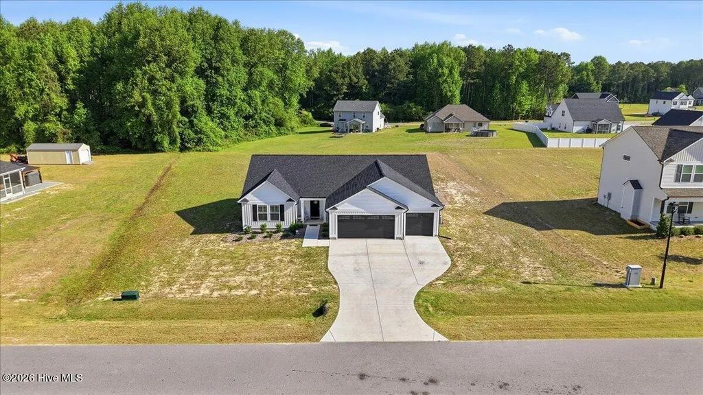 352 Earnest Way, Kenly