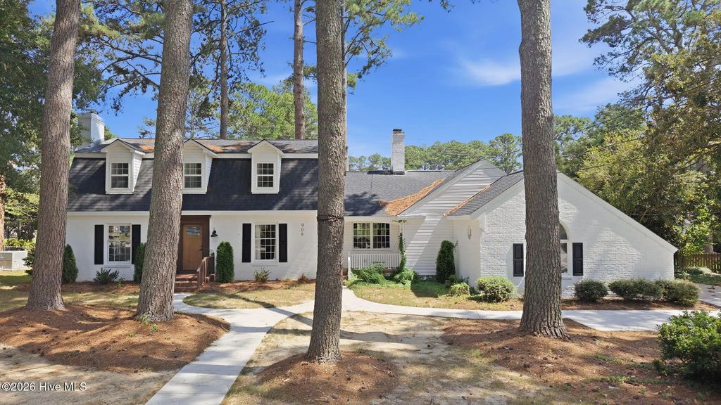 909 Parkside Drive Nw, Wilson