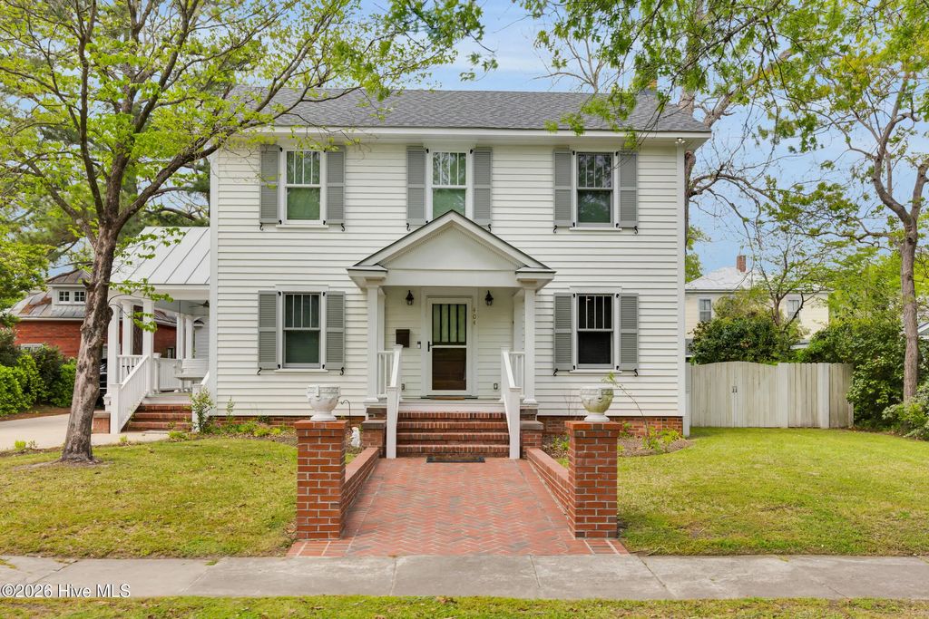 404 Avenue C, New Bern