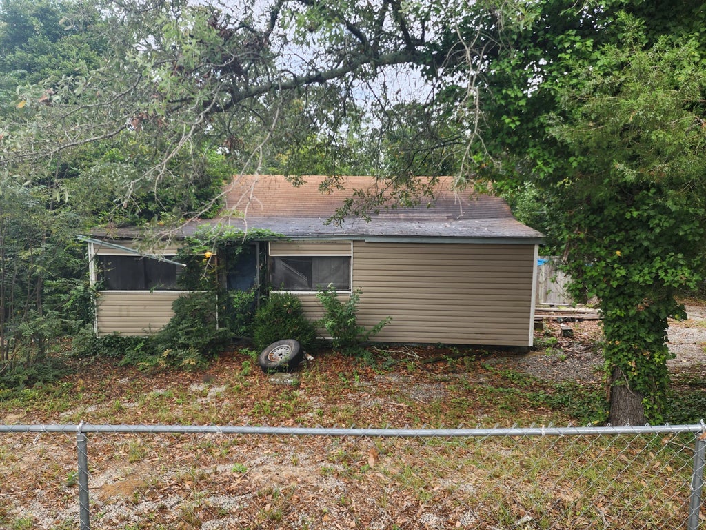 1360 Mark Church Rd Road, 