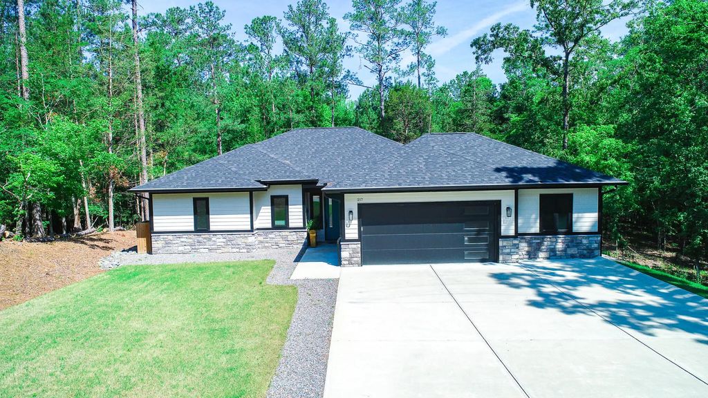 217 Cove Point Lane Lane, McCormick