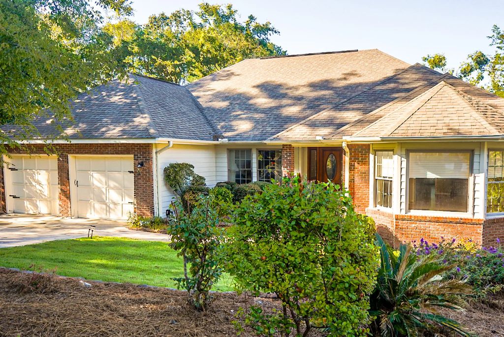 409 Serenity Cove, McCormick