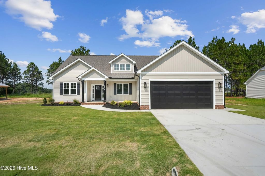 117 N Rabbit Run Drive, Smithfield