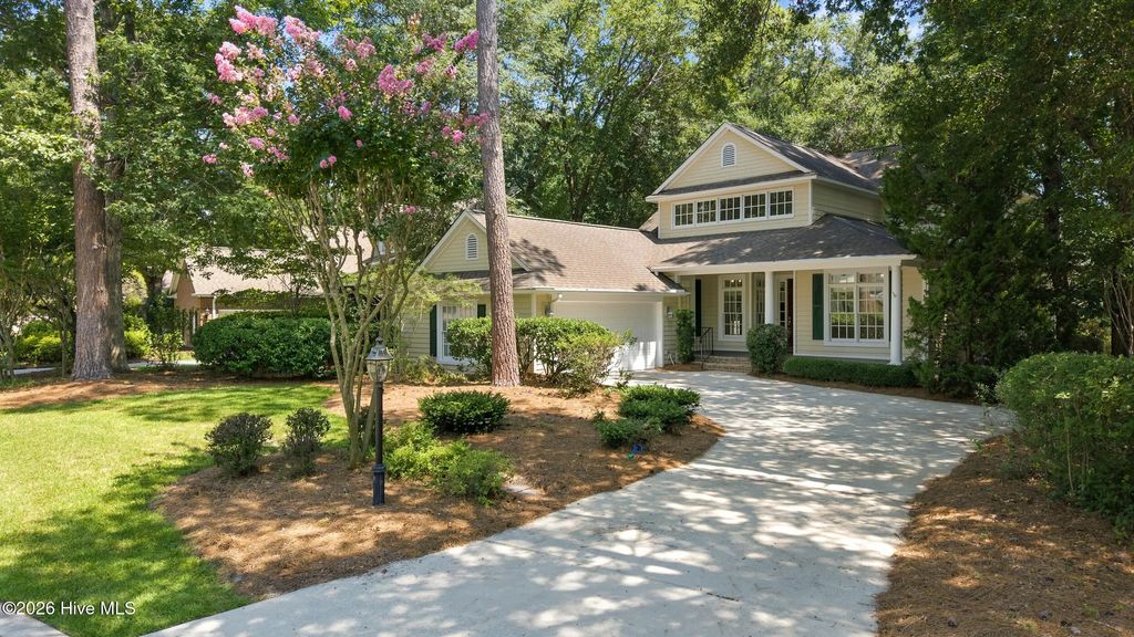 8313 Vintage Club Circle, Wilmington