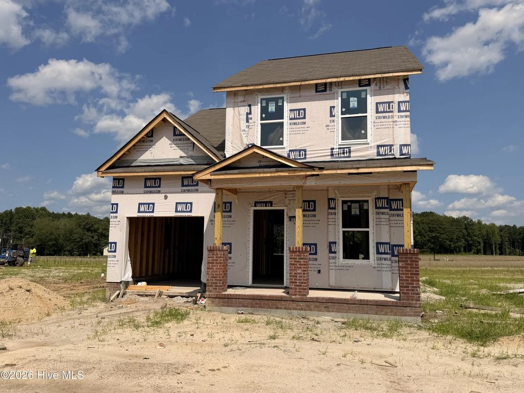 28 W Coulter Court, Selma