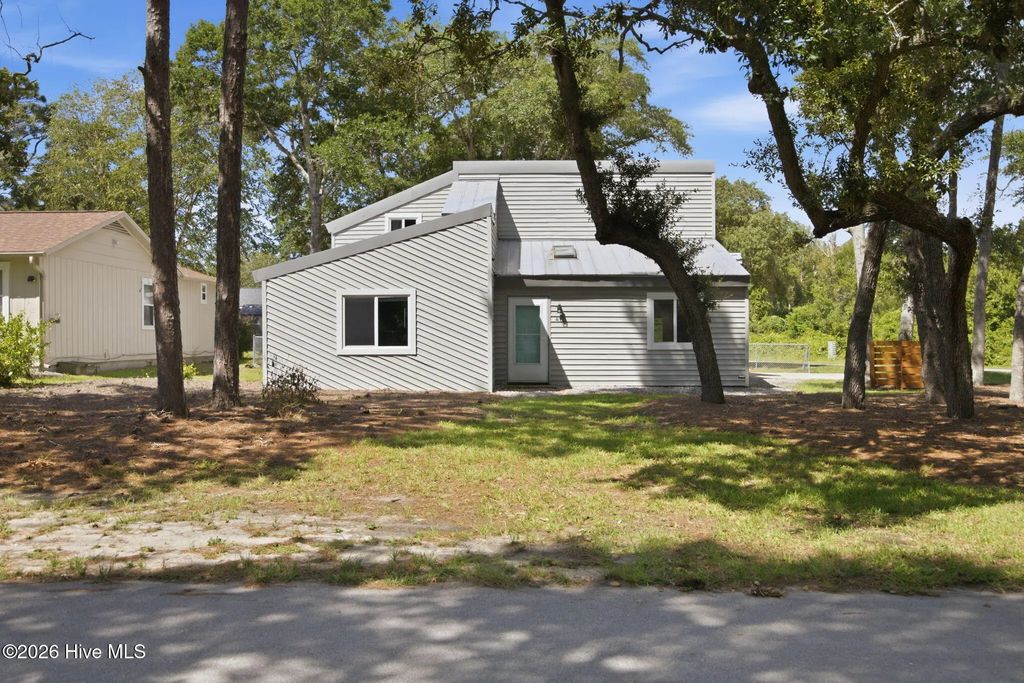 417 Sellers Street, Oak Island