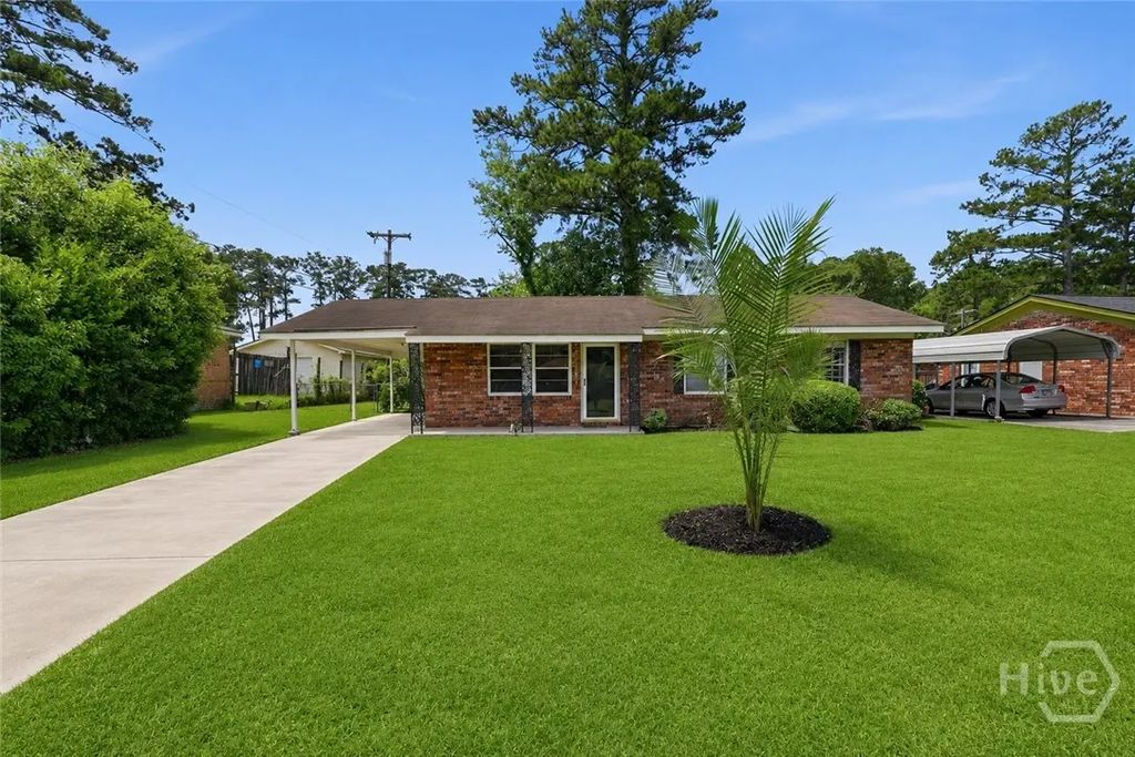 4 Lucian Circle, Savannah