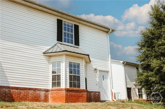 275 Westchester Circle, 