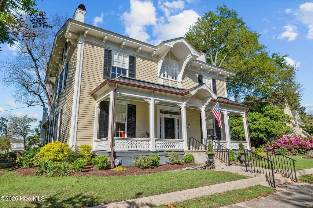 626 W Main Street, Washington