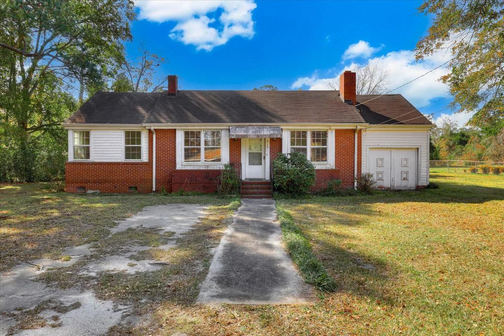 2718 Lakewood Drive, Richmond