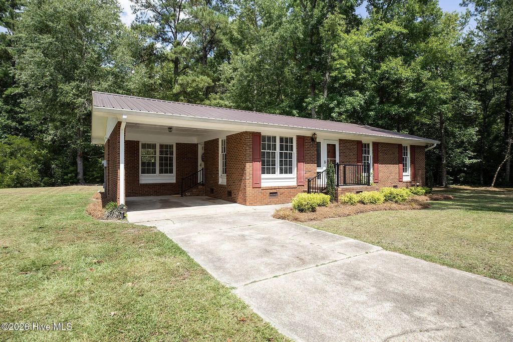 182 Crabapple Lane, Lake Waccamaw