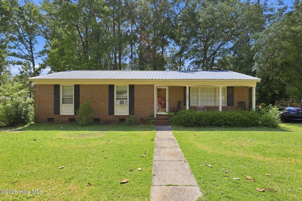 1001 E Scotsdale Road, Laurinburg