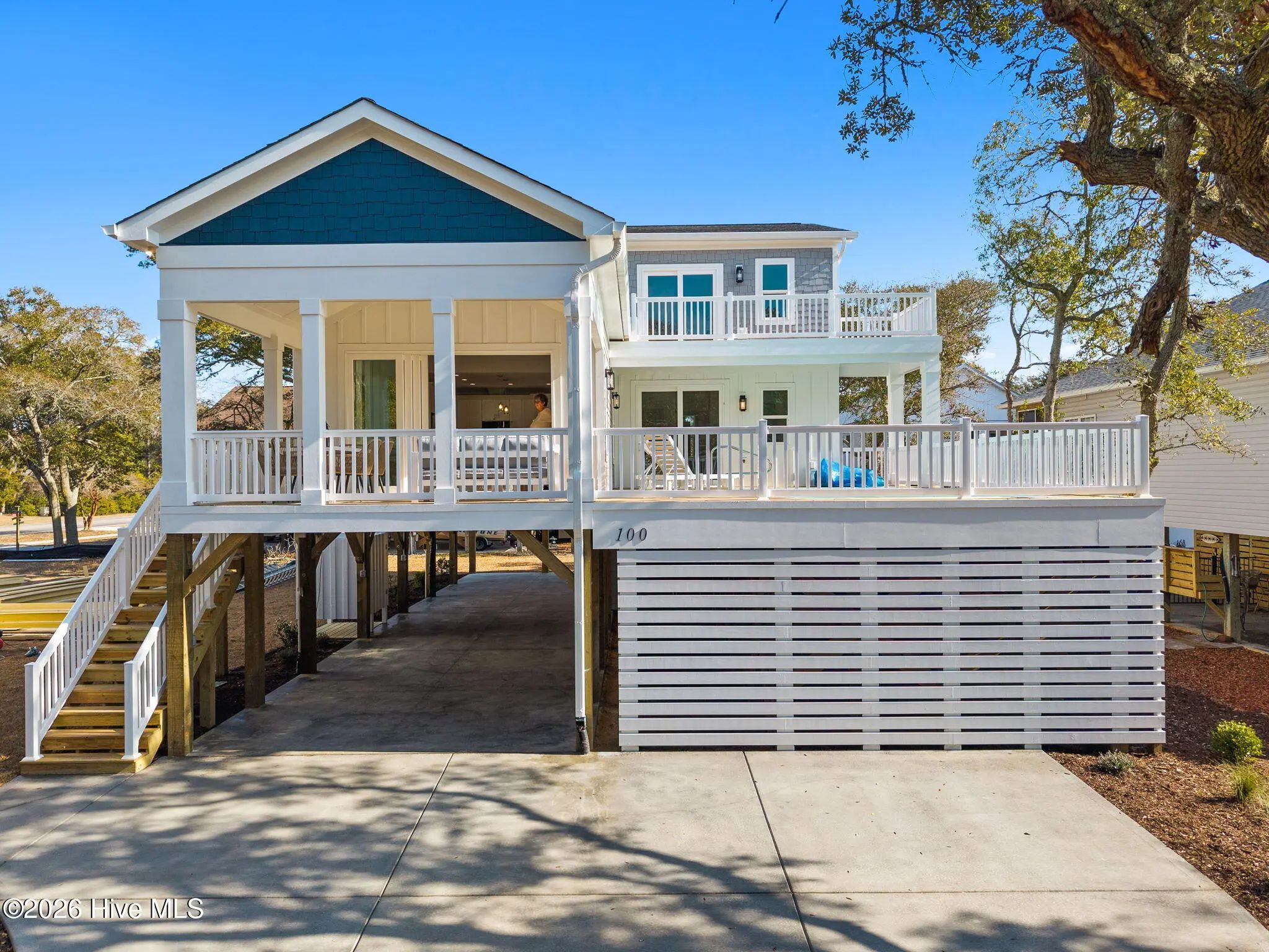 100 Se 43rd Street, Oak Island