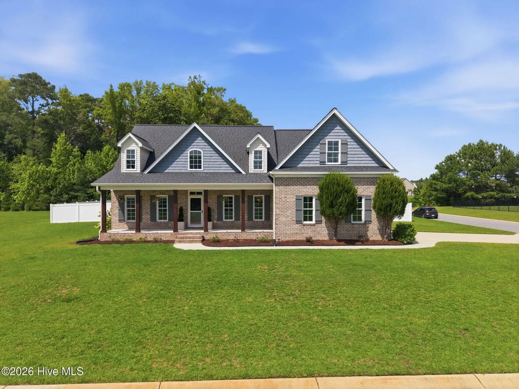410 Olde Towne Drive, Greenville